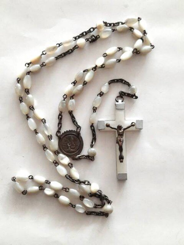 Antieke Lourdes rozenkrans, Parelmoer-look, Aluminium kruis (89)