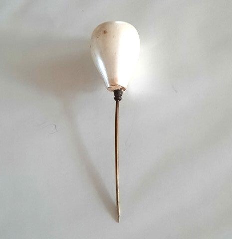 Antieke hoedenspeld celluloid parelmoer hoedenspeld met afgeplatte kop (K101)