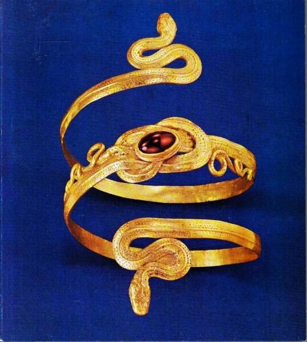 Falk - Schmuck aus dem Schmuckmuseum Pforzheim