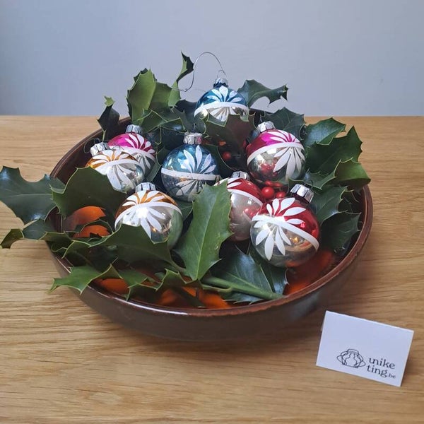 Set van 8 oude kerstballen in doos