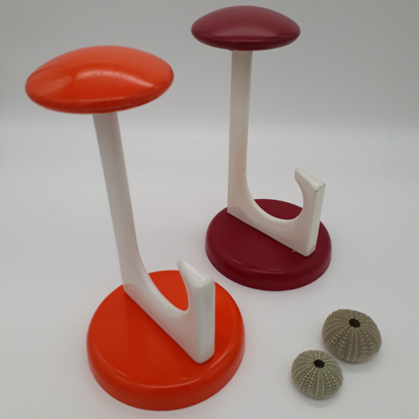 Enkele kapstok, unieke vorm en kleur