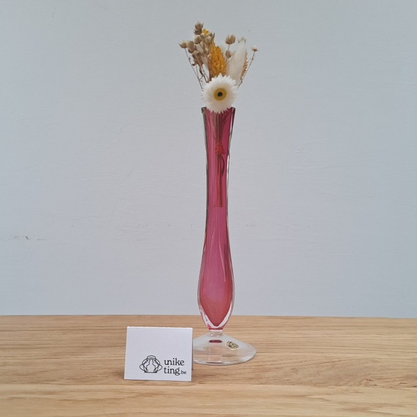 Roos vaasje (Val St Lambert, België)