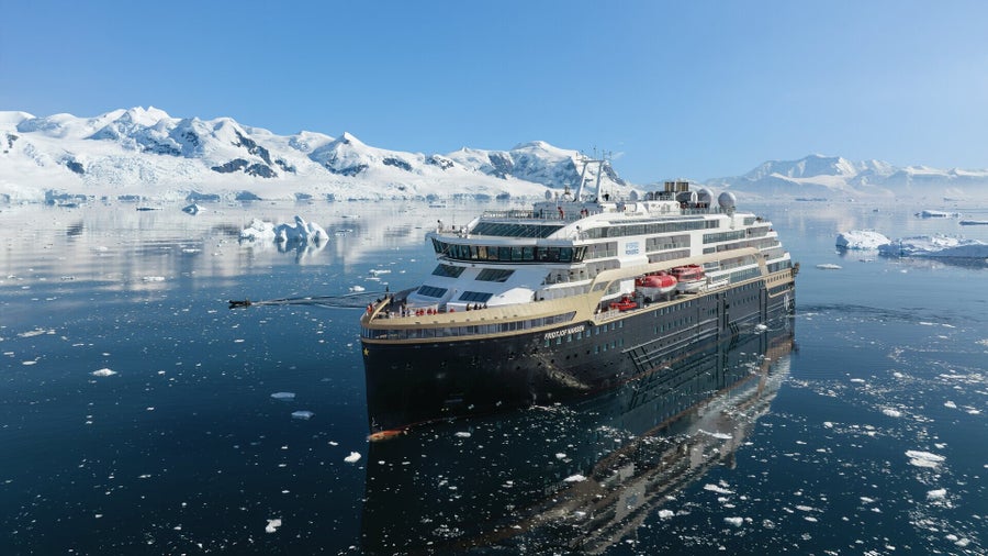 HX Expeditionsschiff