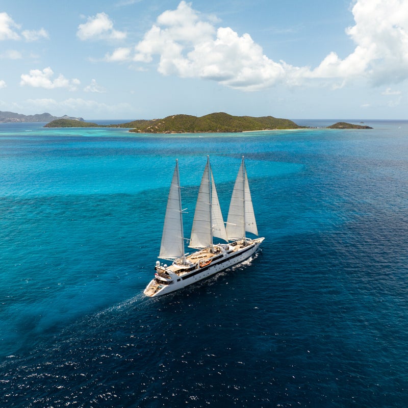 po160324_caraibes_tobago-cays_le-ponant_drone-ponant_danny-mcgee-28-standard.jpg