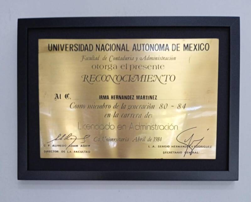 marcos-de-titulos-academicos-standard.jpg