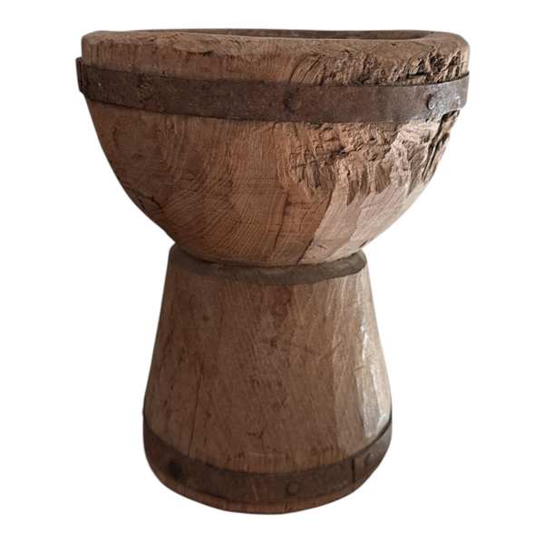 HOUTEN ROBUUSTE KANDELAAR  NR1