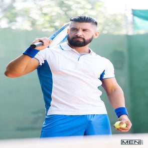 smashing-on-the-court-3-standard.jpg