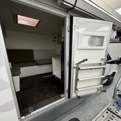 40fc13a1-b33e-40c1-985e-fde5d1fce440-standard.jpg