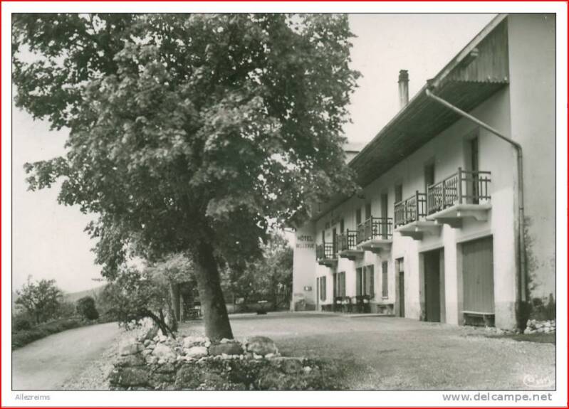 30-cp-1966-le-bellevue-standard.jpg