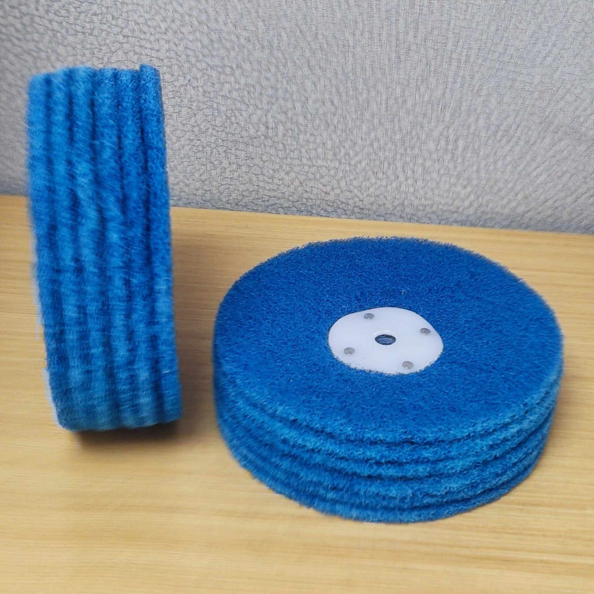 Lap mop polishing mops