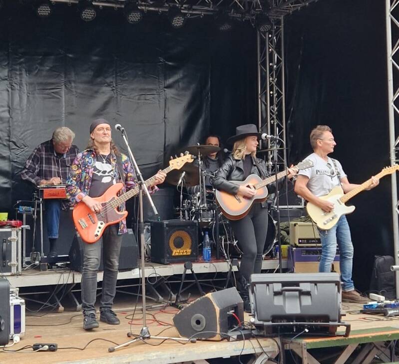 New Horses beim Altstadtfest Nienburg 2025