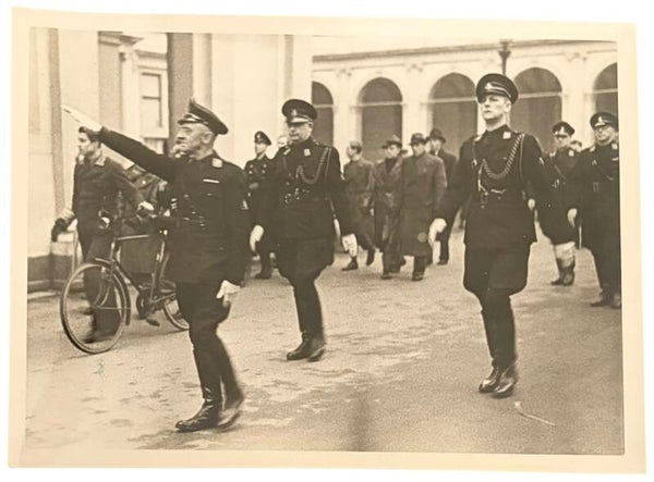 Originele WW2 Foto 'W.A. Heerbanleider Feenstra' Fotodienst der N.S.B.