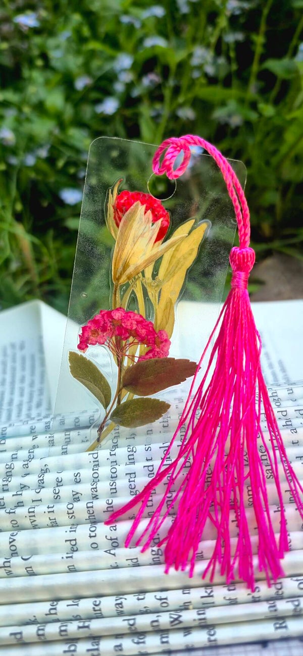 Basic clear bookmark red/pink