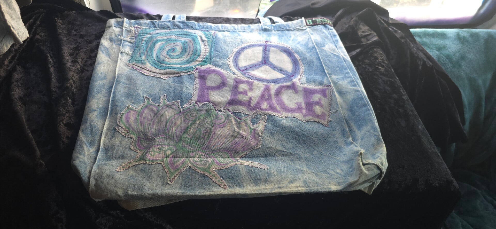 PEACE AND LOVE Shopping bag