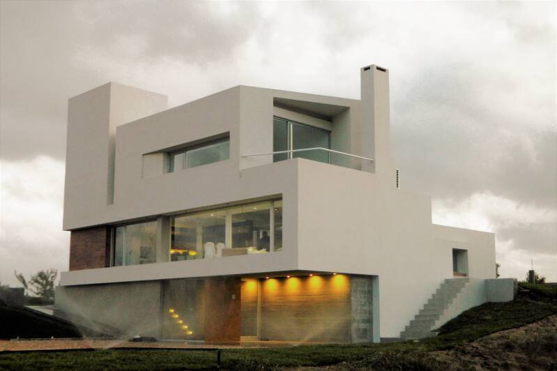 vivienda unifamiliar  -  Costa Esmeralda - Buenos  Aires