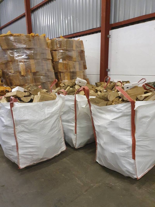 Seasoned HARDWOOD LOGS