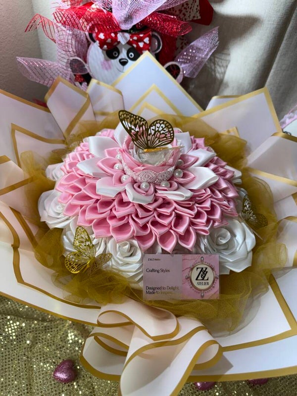 👑 Royal Blush Bouquet