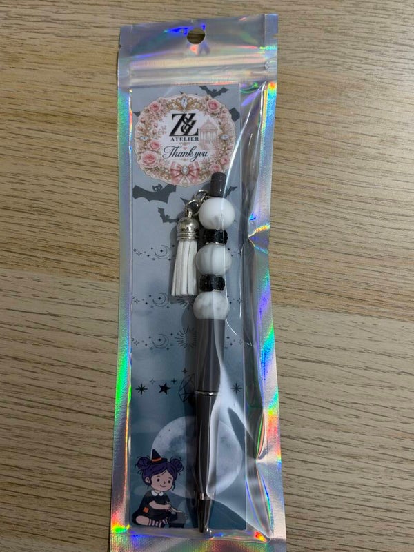 🖤🤍 Black & White Halloween Beadable Pen | Z&Z Atelier