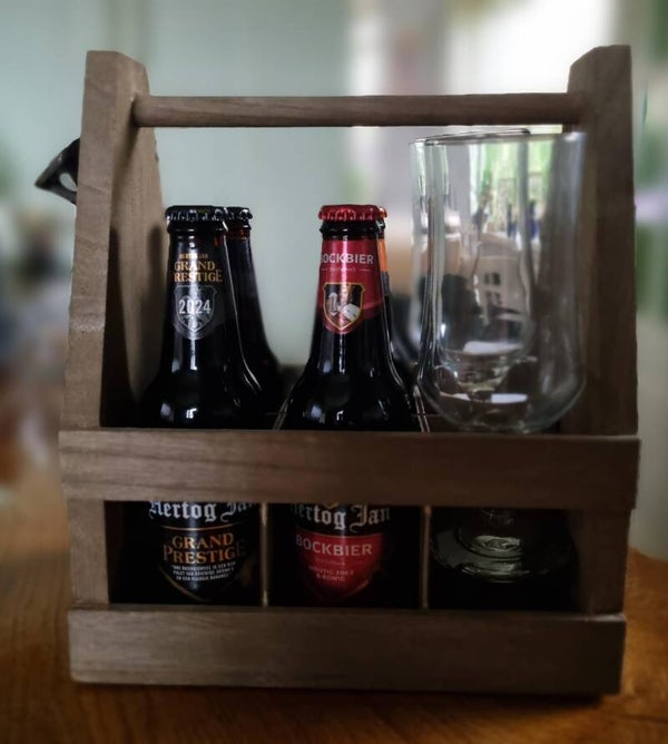 Hertog Jan Bierpakket met 2 Gegraveerde Bierglazen & Houten Krat