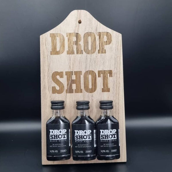 Shotjes Plank met Dropshot gravure en 3 flesjes Dropshot