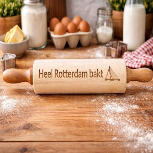 Gegraveerde deegroller "Heel Rotterdam bakt"