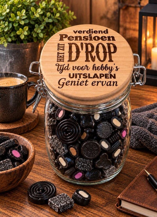 Snoeppot Pensioen "Het zit D'rop"  met bamboedeksel