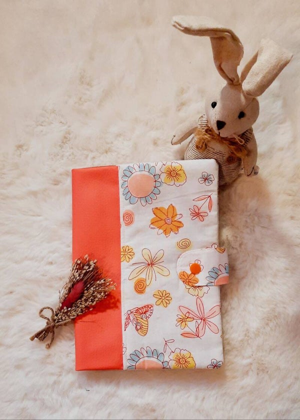 Protège carnet de santé - Fleurs d'été / corail