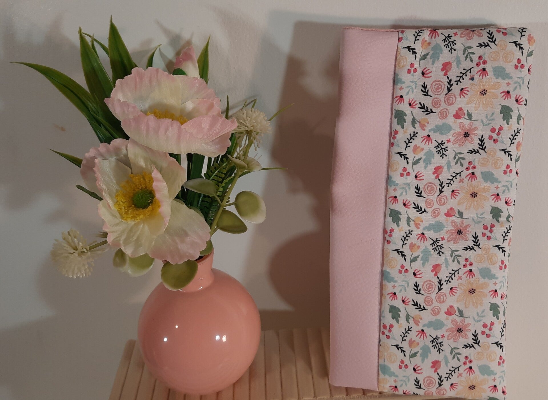 Protège livret de famille - Fleuri / rose - molletonné