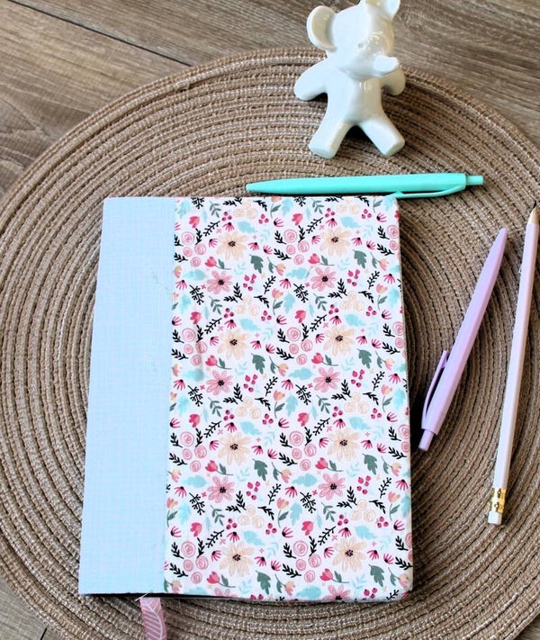 Protège cahier 17 x22 - fleuri / turquoise