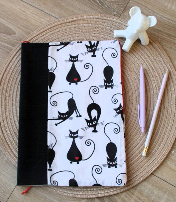 Protège cahier (21 x 29,7 cm) - Chat / noir
