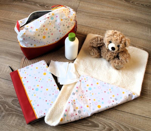 Trousse nomade - Confettis-étoiles / simili rouge