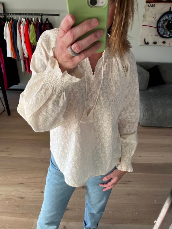 Lauryn blouse, poached egg