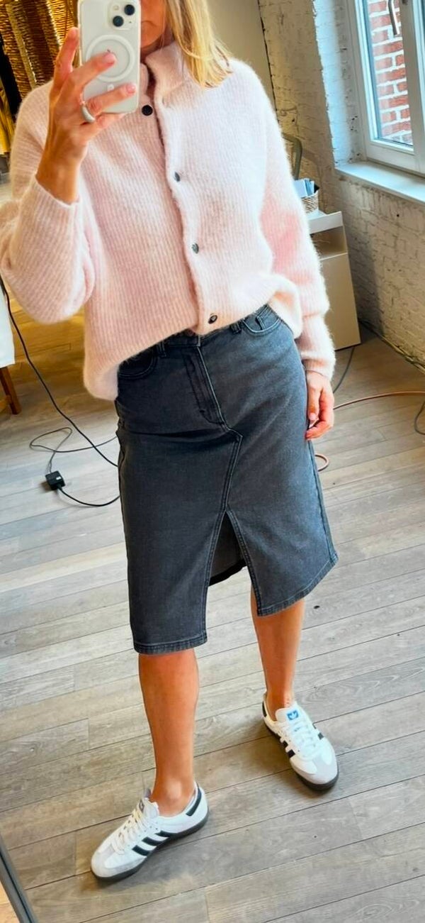 DeniaGZ midi skirt, black