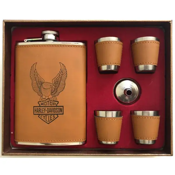 Harley Davidson hip flask gift set