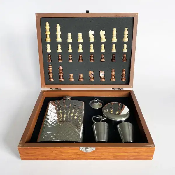 Patterned Hip Flask & Chess Gift Set