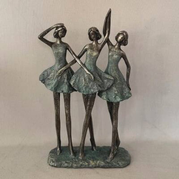 Dancing Trio