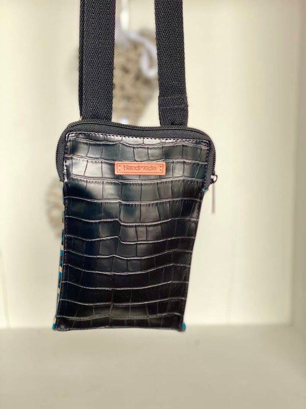 Pochette téléphone simili croco noir