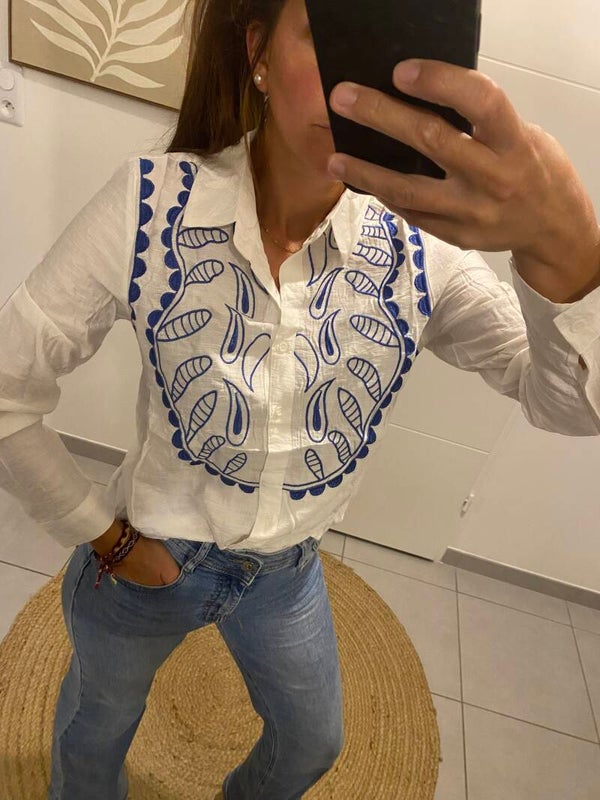 Chemise blanche et bleu
