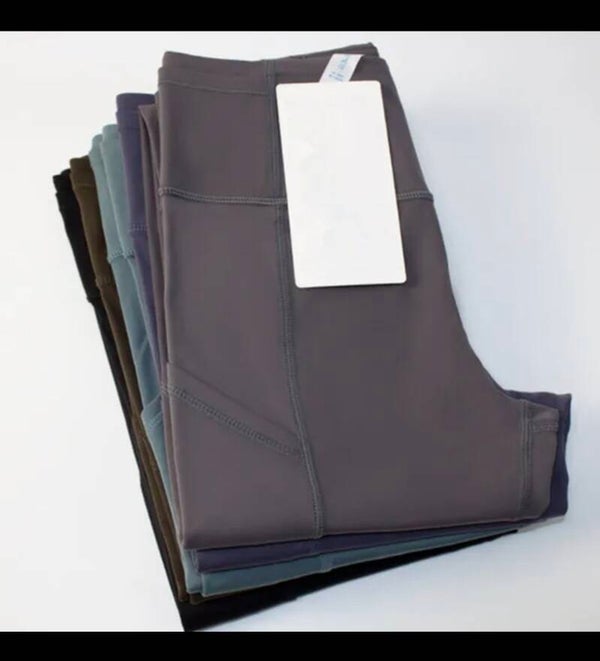 Lululemon leggings with pockets