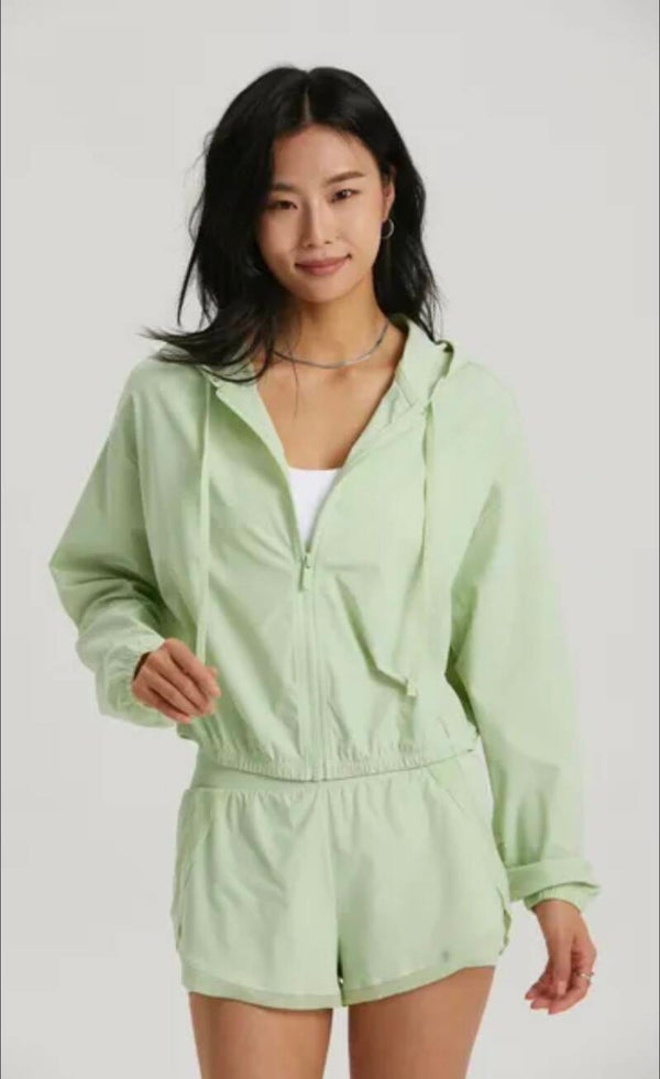 Lululemon cropped rain jacket