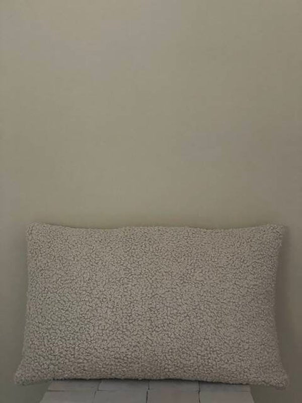 kussen beige teddy 60x40 cm