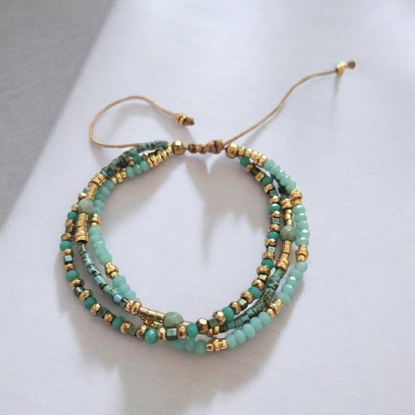 Bracelet céladon aux perles de bohème et perles miyuki réglable