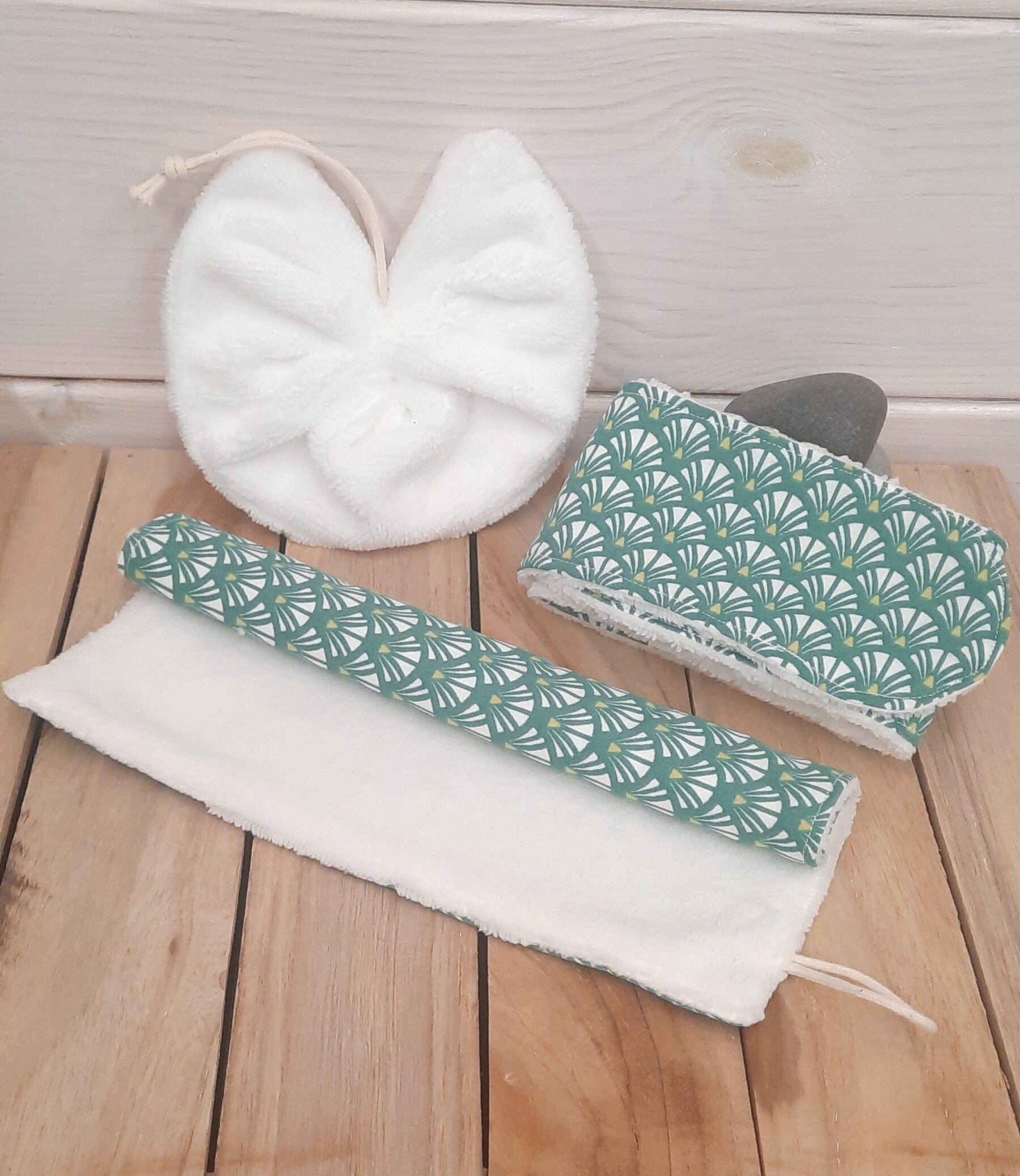 Ensemble 1 Bandeau de soin + 1 Serviette pour le visage + 1 Fleur de douche en éponge de bambou