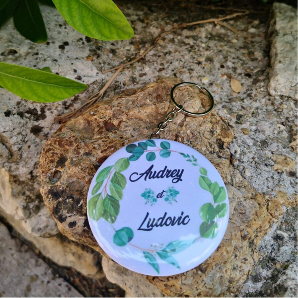 Magnet, porte clefs… cadeaux invités mariage