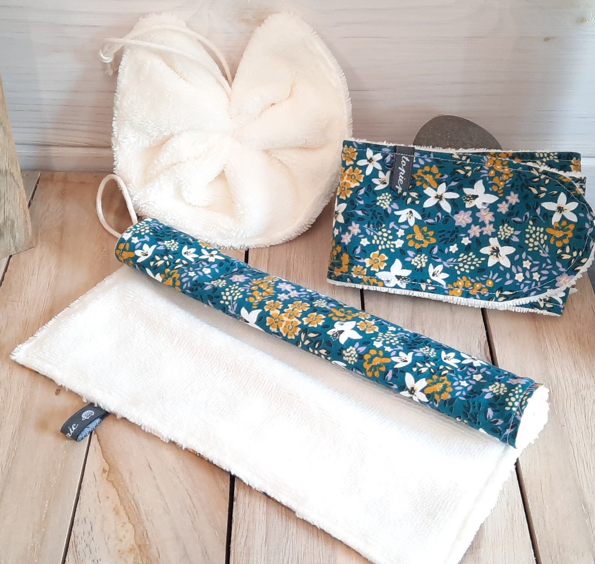 Ensemble 1 Bandeau de soin + 1 Serviette pour le visage + 1 Fleur de douche en éponge de bambou