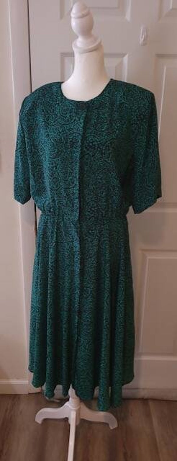 Townhouse Petite Shirt Dress Size 16 - Green And Black