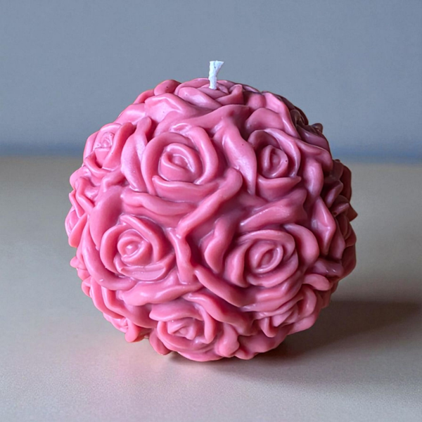Rosenball Kerze Romantisch und einzigartig