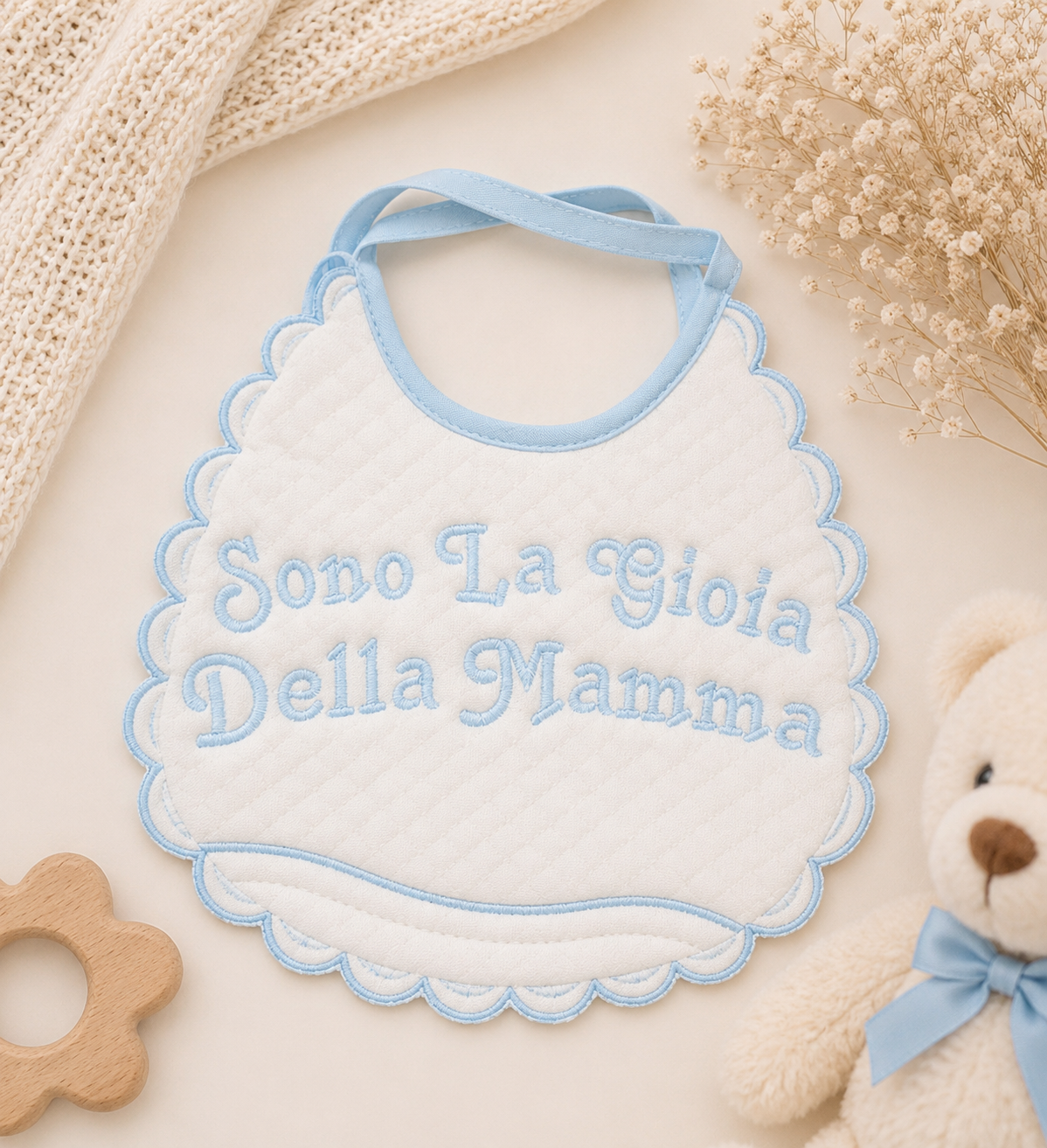 Baby-Lätzchen „Sono La Gioia Della Mamma“ – Weiß/Hellblau