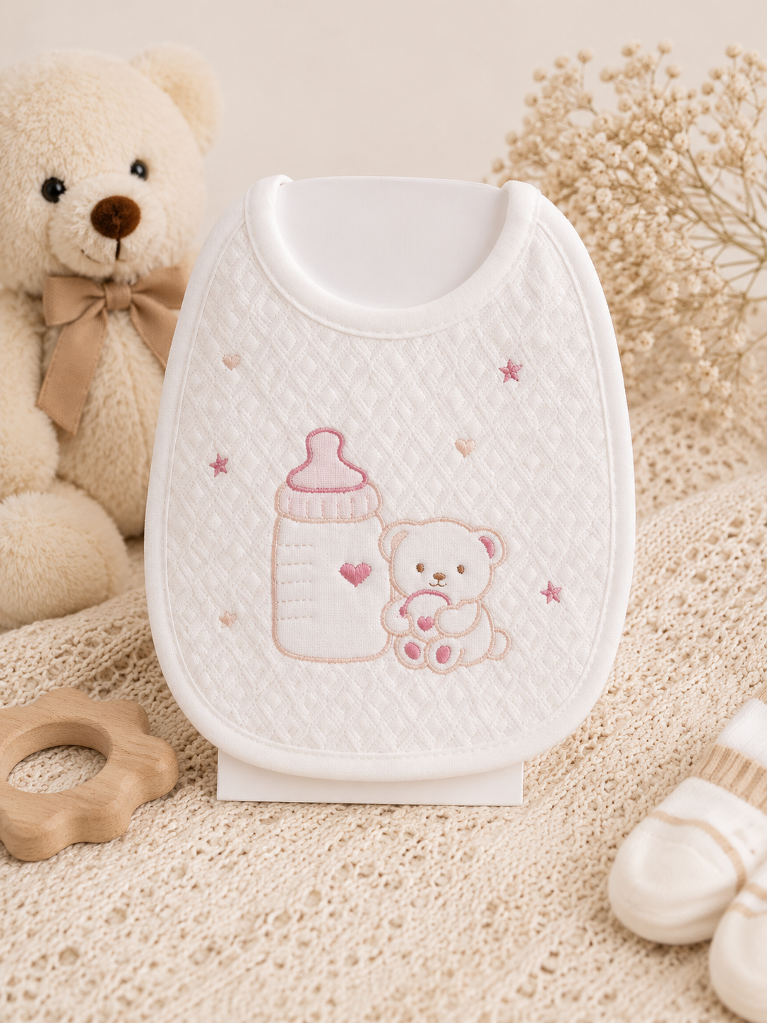 Baby-Lätzchen mit Teddybär & Fläschchen – Weiß/Rosa