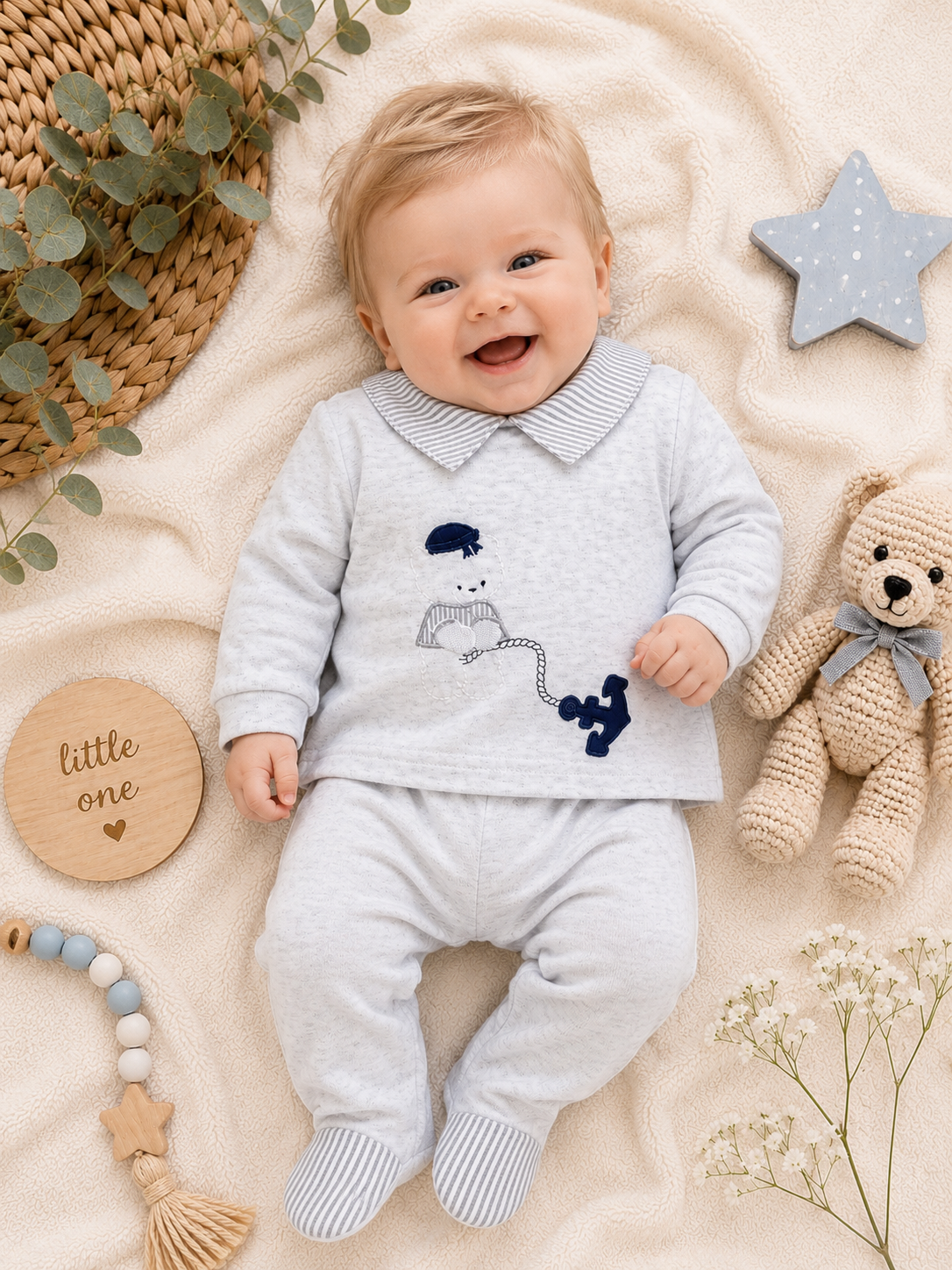 Baby-Set in Grau mit maritimem Motiv & Streifenkragen